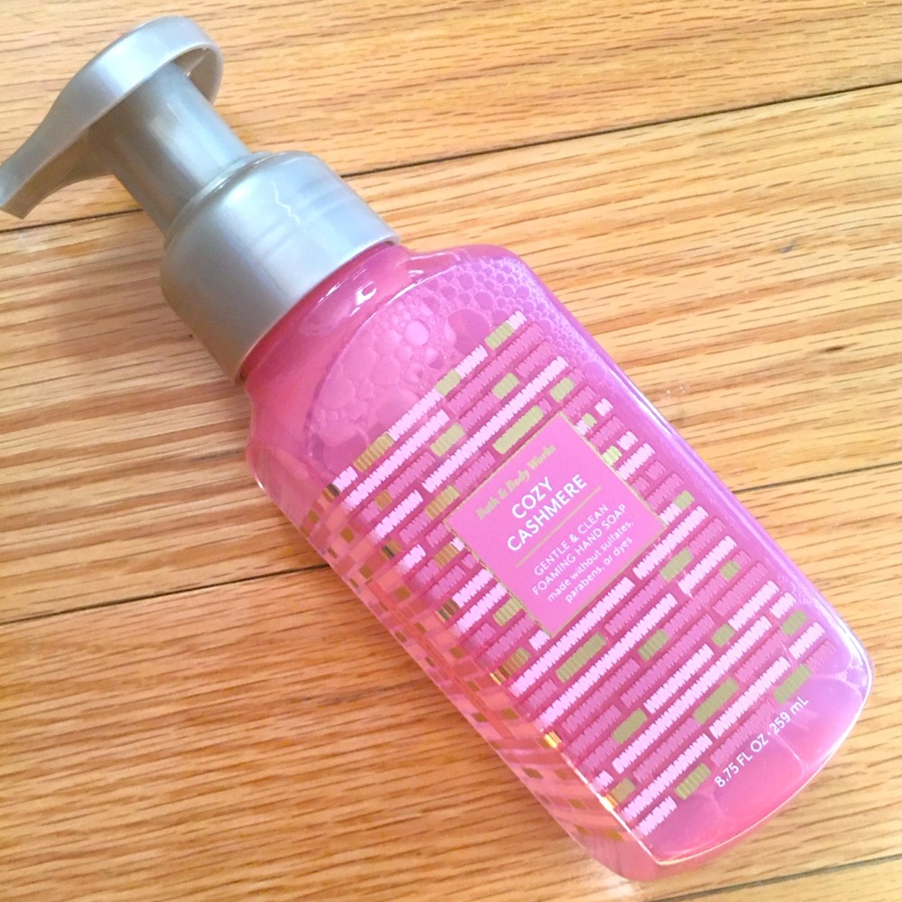 NWT Bath & Body Works Cosy Cashmere Gentle & Clean Foaming Hand Soap